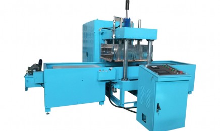 双边滑台珊瑚绒地垫压花高频热合同步熔接机